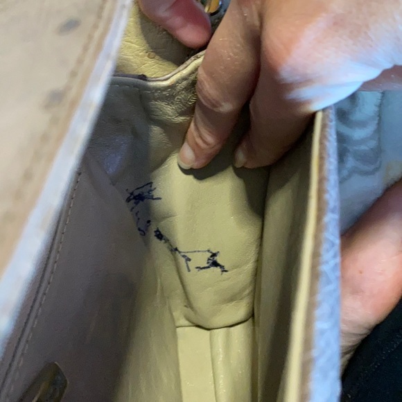 Ostrich leather small handbag and card holder. - Picture 4 of 16